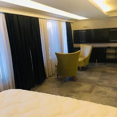 Hotel Continental *